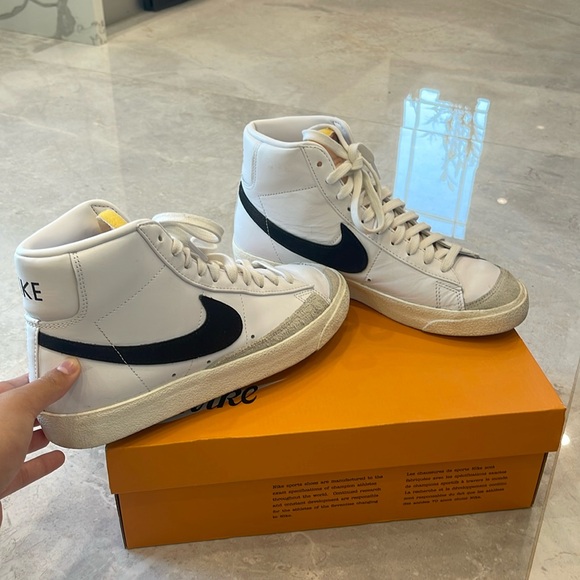 Nike Blazer Mid ‘77 VNTG - Size Women’s US 8.5, Men’s US 7 - Picture 2 of 12